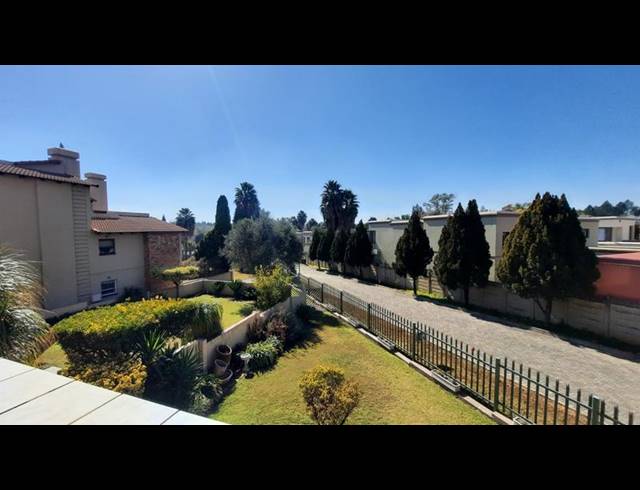 2 BEDROOM APARTMENT FOR SALE IN VAALPARK